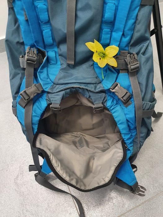 Туристическа раница Deuter Aircontact 40 + 10 SL, дамски модел