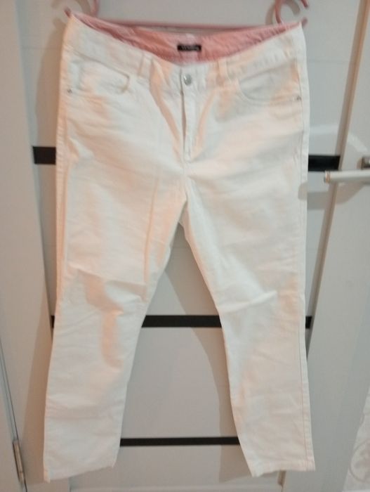 Белые брюки из плотной хб  28-29