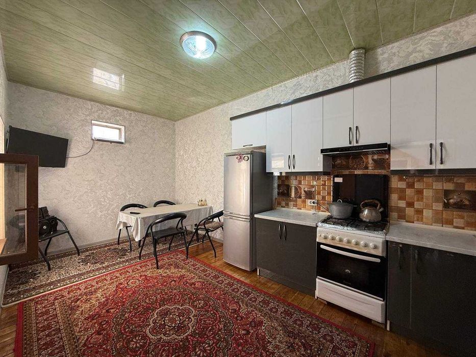 TAYYOR 4 SOTIQLI hovli sotiladi