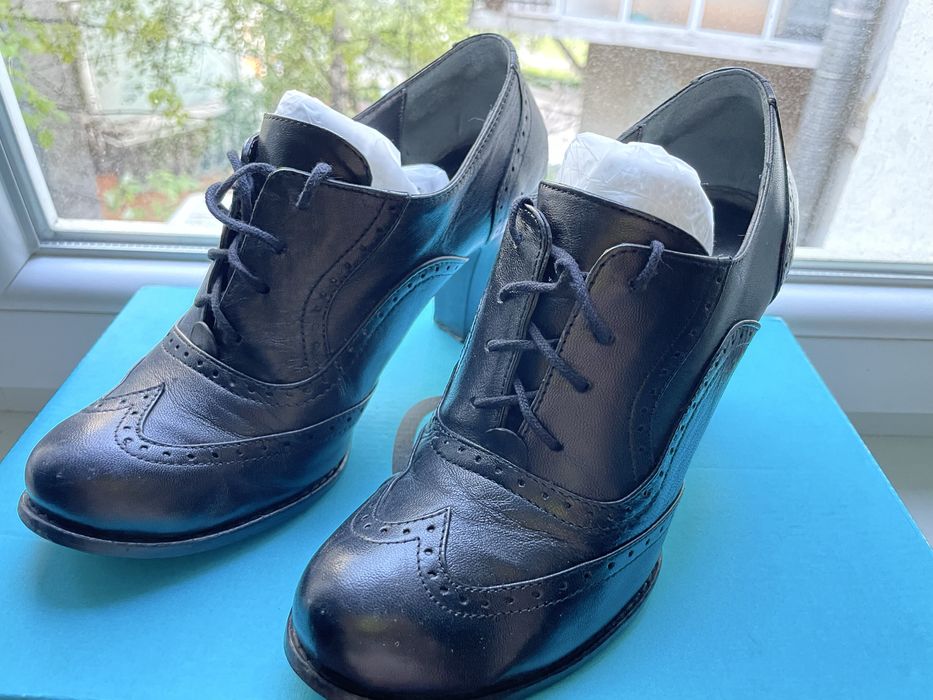 Дсмски обувки - естествена кожа