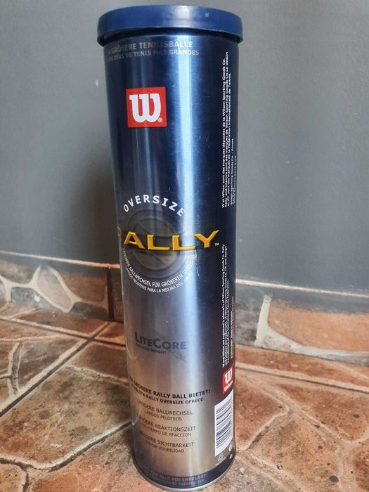 Tub Wilson Oversize Rally LiteCore cu 4 mingi de tenis