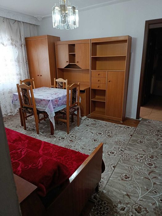 PF vând ap 2 camere etaj intermediar