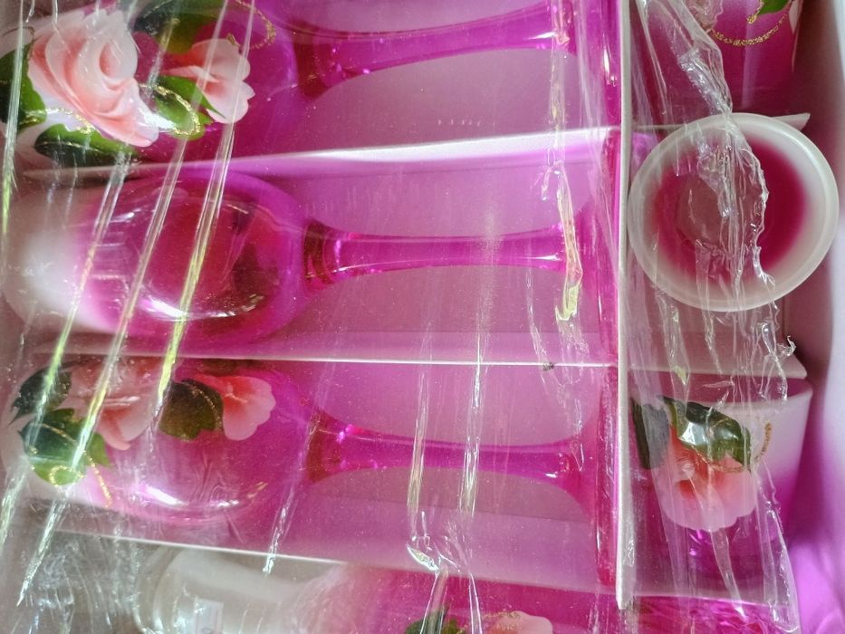 Сервиз чаши от цветен кристал, фруктиери, купи,чинии оловен  кристал