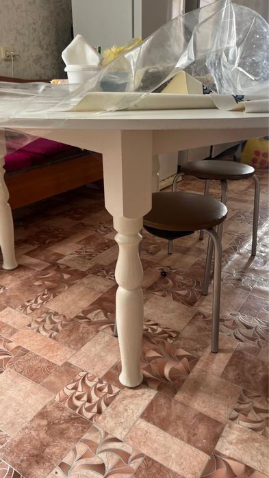 Продам стол для дома