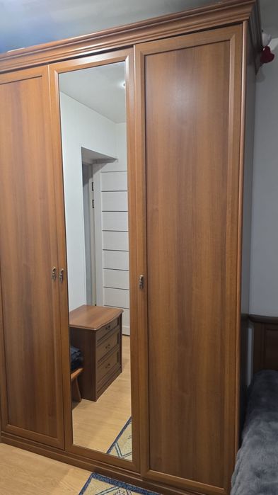 Продам спальный гарнитур