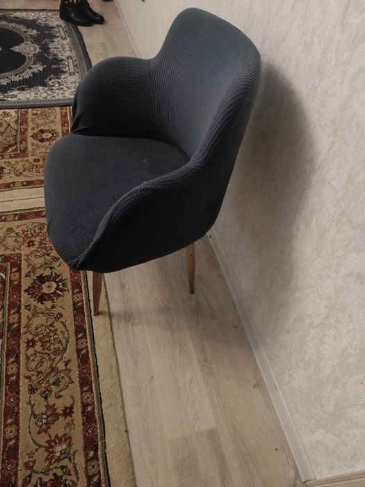 Продам стулья 8шт