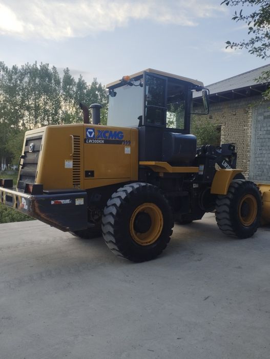Погрузчик сотилади 2020 Lw300KA