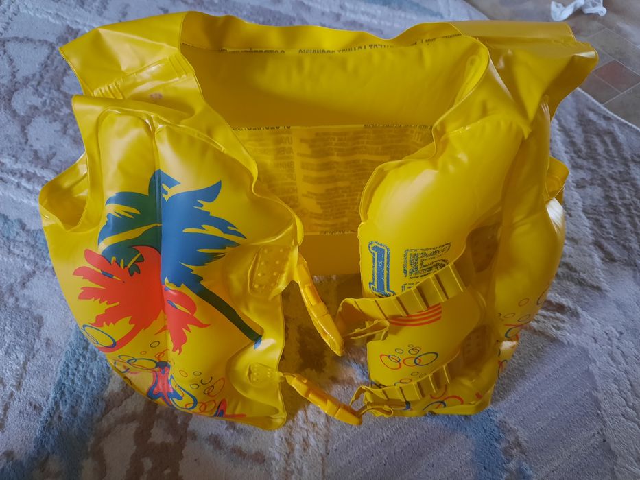 Надувной жилет детский