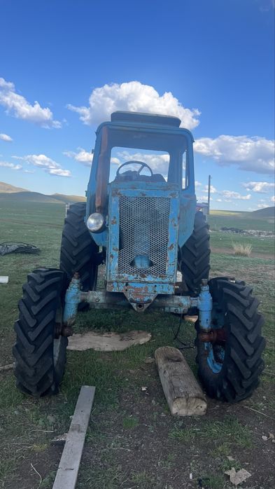 МТЗ 80 на ходу