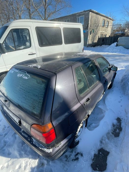 Продам машину Фольксваген гольф 3