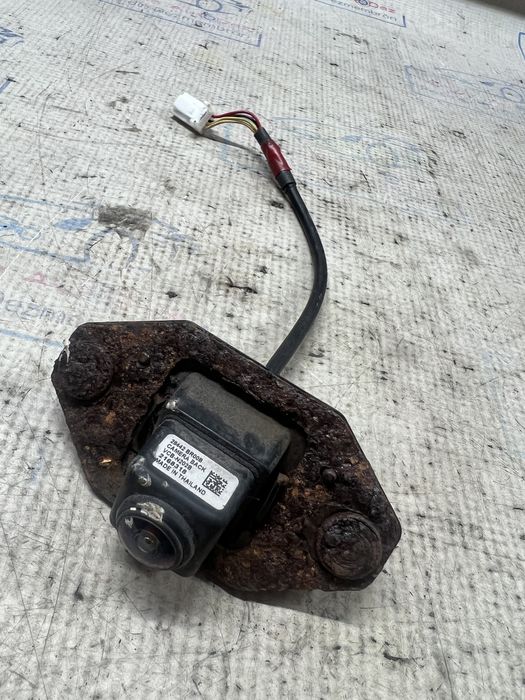 camera marsarier nissan qashqai+2 2012