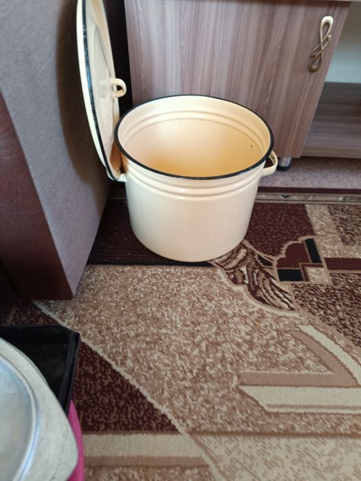 Продам кастрюли недорого
