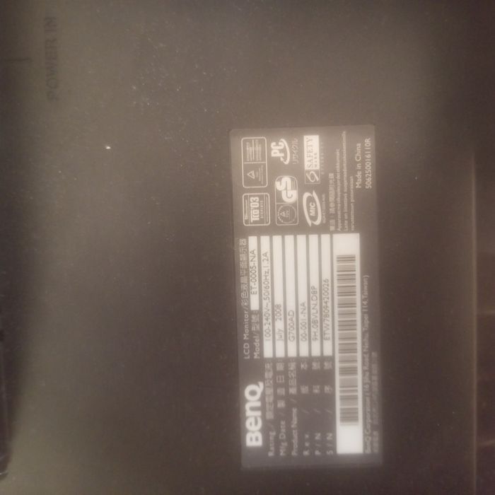 Продаю манитор на пк