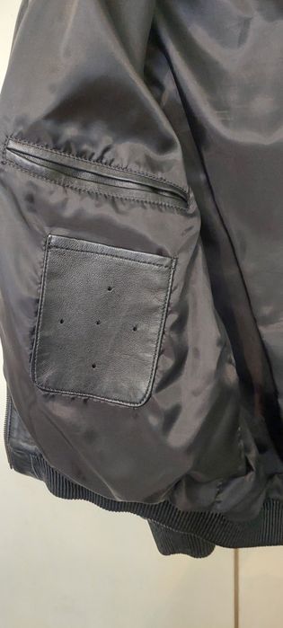 Мужская кожаная куртка продам