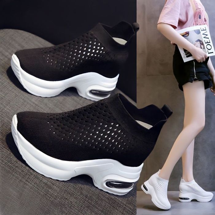 Кроссы белый чёрный