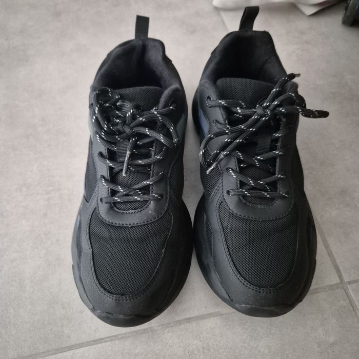 Продам кросовки 37 р