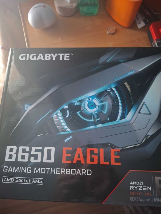 Kit procesor ryzen 7700 placa baza b650 eagle, adata 6000mhz 32gb ddr5