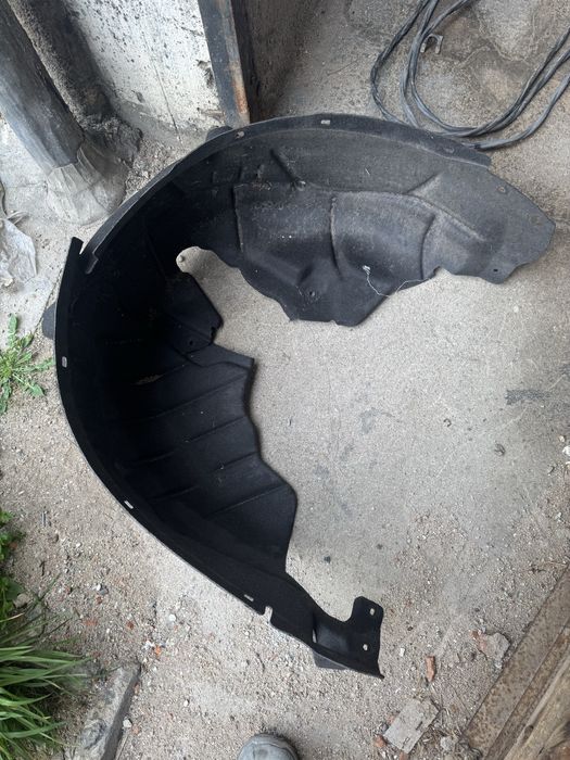 Заден ляв подкалник за бмв у11 u11