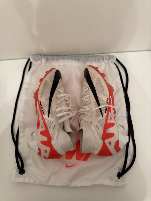 Футболни бутонки Nike