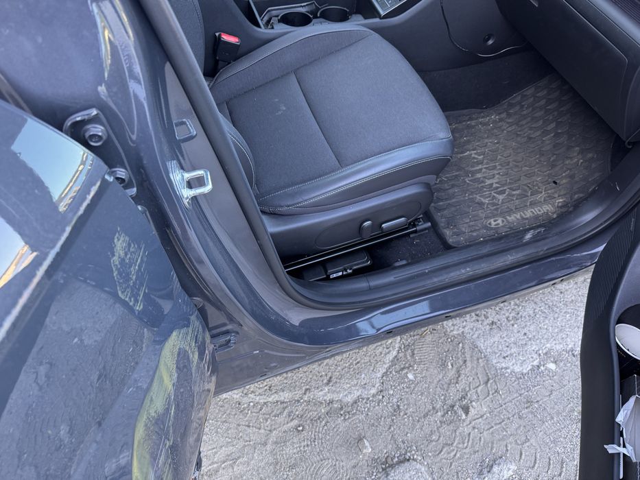 Hyundai Kona 1.6 Full Hybrid 2024 avariat usor