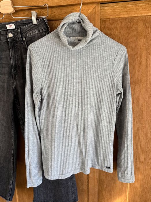 Pepe Jeans кроп дънки с висока талия и рипсено поло