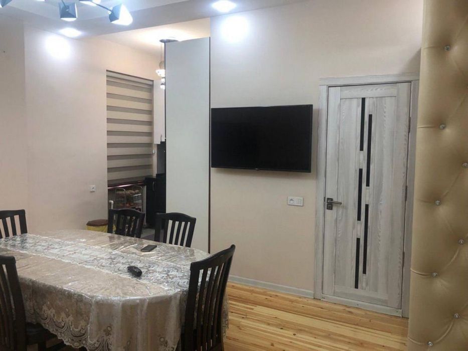 Аренда квартира ул. Бабура 2/2/4 60 м2