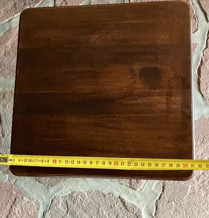 дървено ниско столче