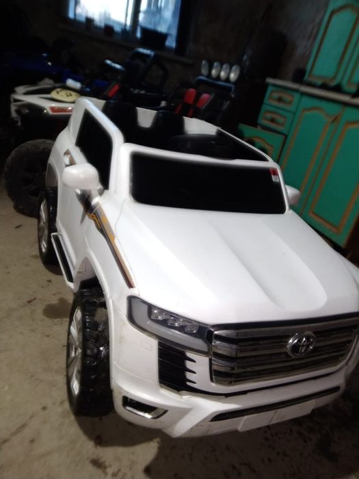 Пультовая машинка