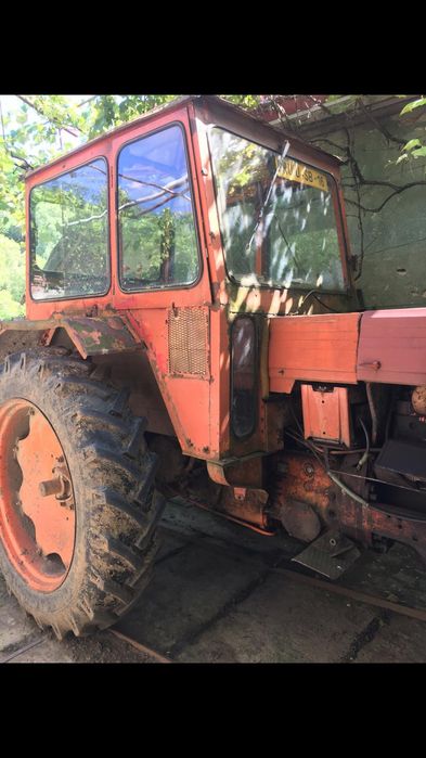 Se vinde tractor