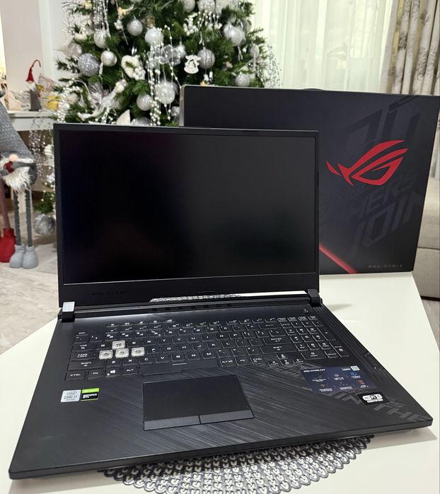 Laptop Gaming ASUS ROG Strix G17 G712LU-H7021