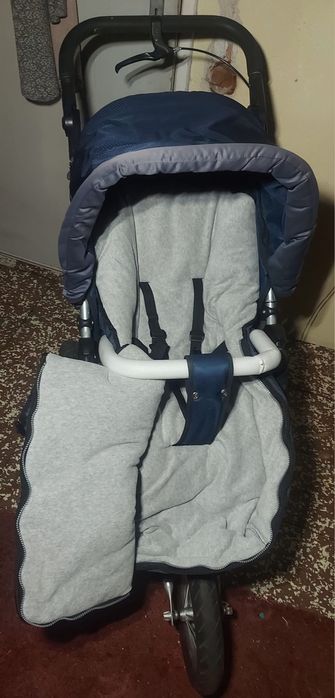 Продава се почти неупотребявана,бебешка количка!