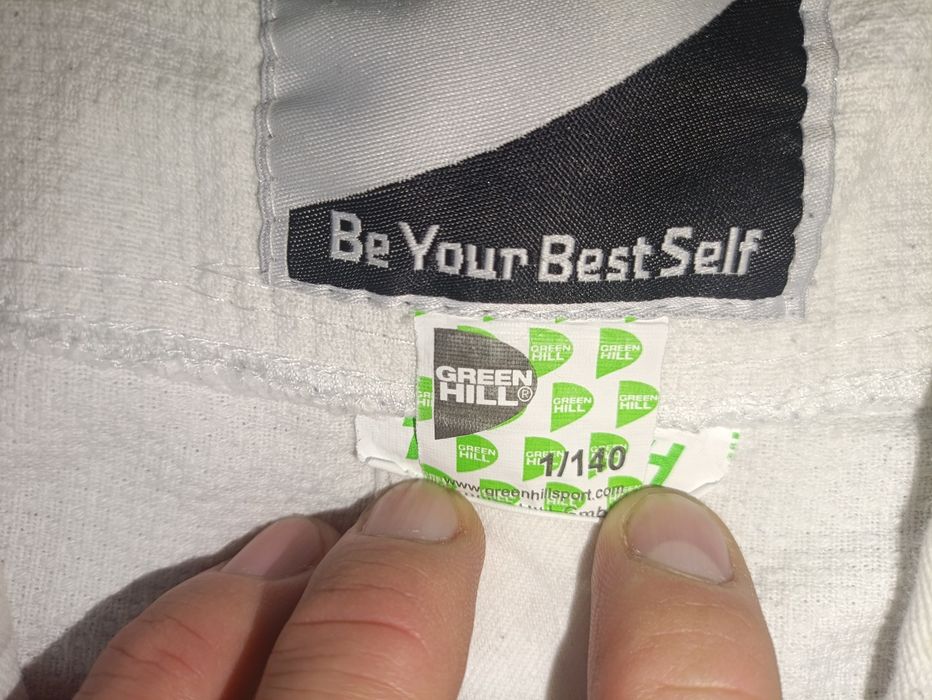 Продается кимоно Б/У для ребенка 9-10 лет