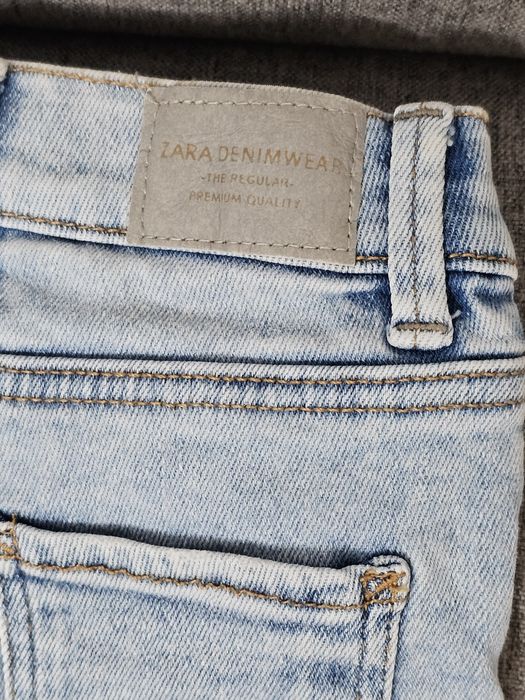 Бебешки дънки на Zara