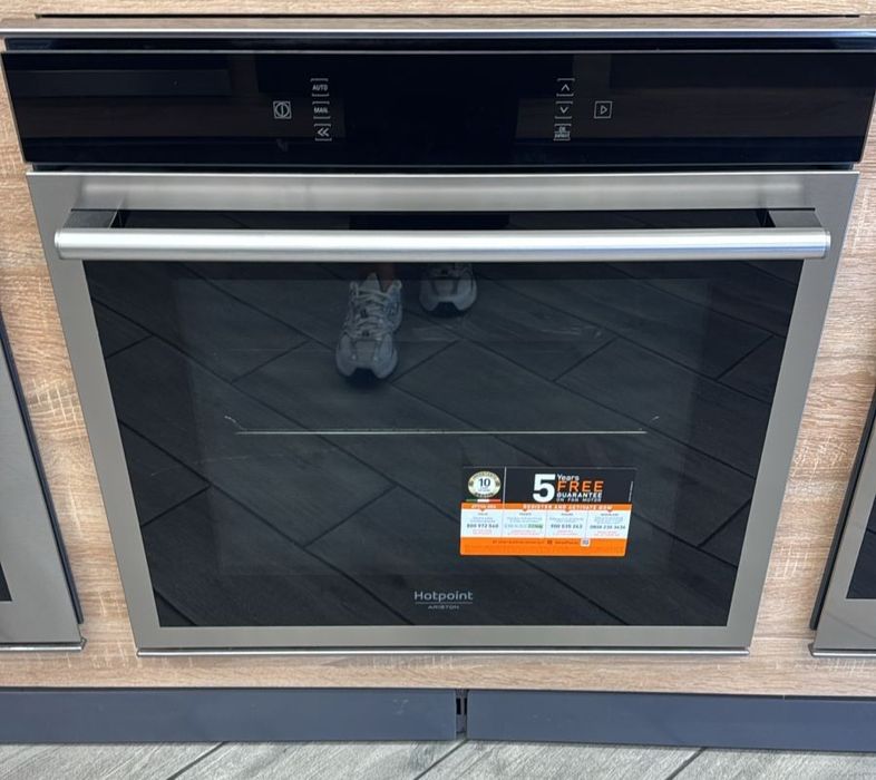 Продам духовку  Hotpoint