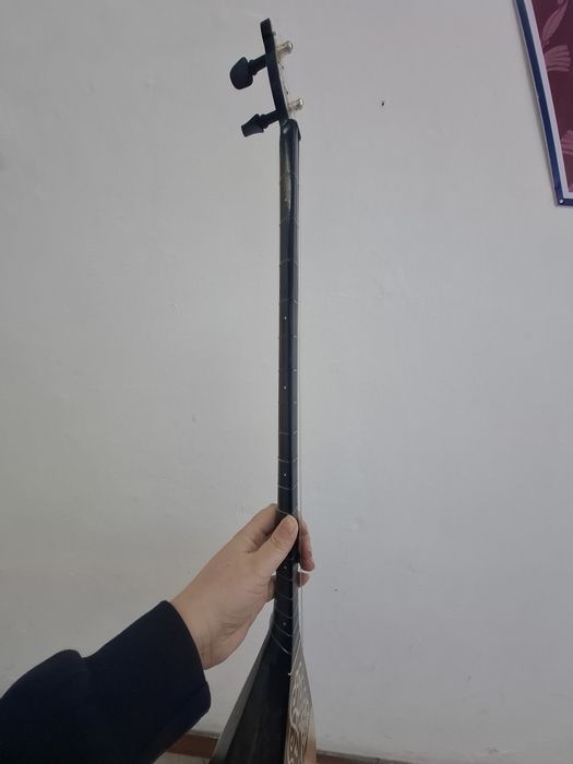 Инструмент домбыра