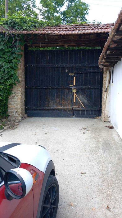 Реновирана къща във Велико Търновско село