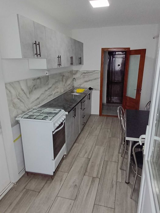 inchiriez 2 camere decomandate M20