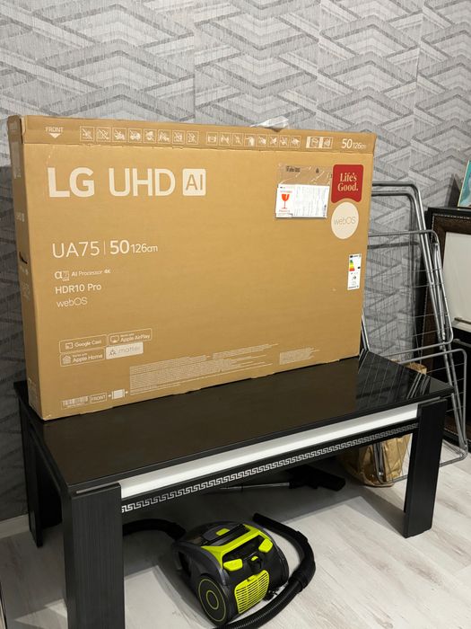 Ъглов диван с маса