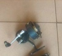 vand 2 mulinete vechi