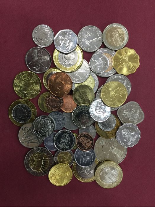 Купюры и монеты