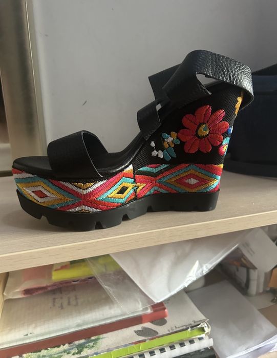 Босоножки для милых дам