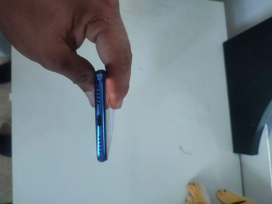Redmi not 7   holati idial  binchi qol ishlashi chotkiy