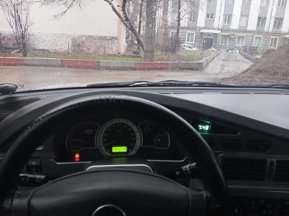 Daewoo Nexia 2009 yil ishlab chiqarilgan