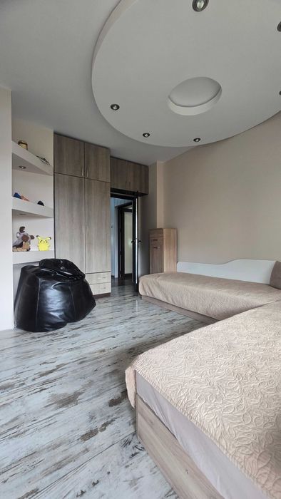 Продава се Четиристаен апартамент в Търговище, Център - 80 кв.м за 606 €/кв.м - Снимка #13