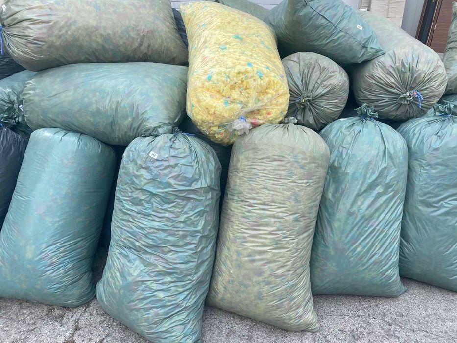 Разпродажба нарязан дунапрен парчета пълнеж възглавници барбарон