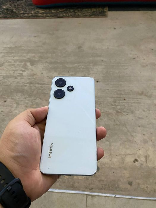 Infinix Hot30i 128/8 white