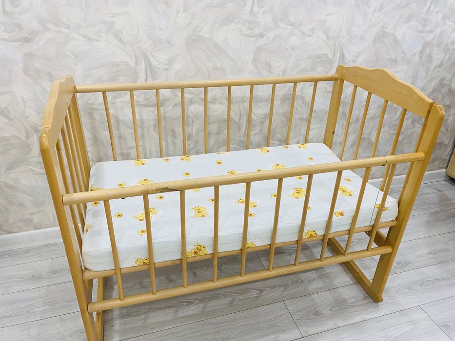 Кровать детская с матрасом
