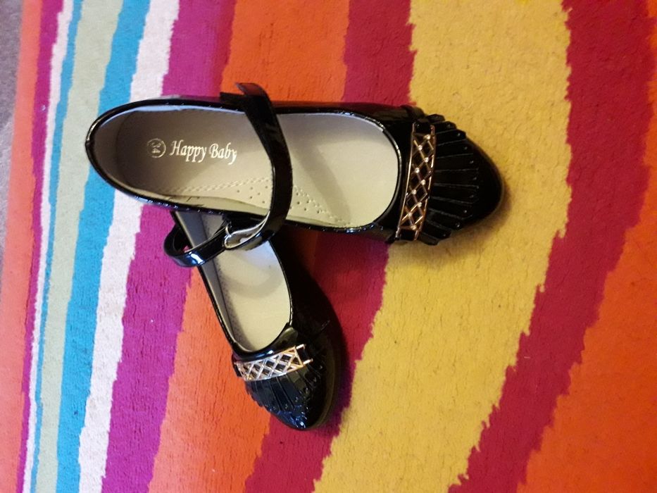 Pantofi de lac fete noi si adidasi