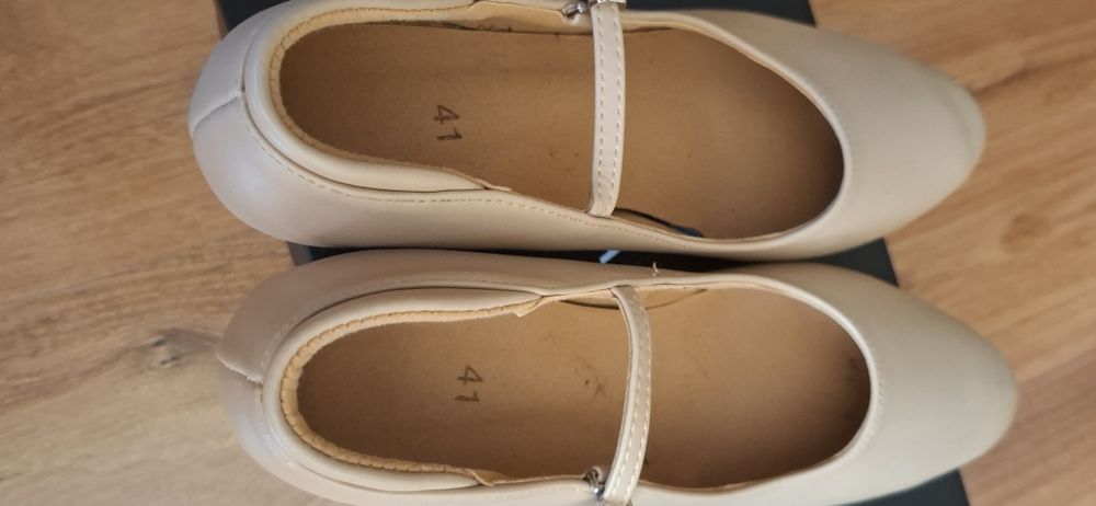 Стандартни обувки за латино танци 40/41