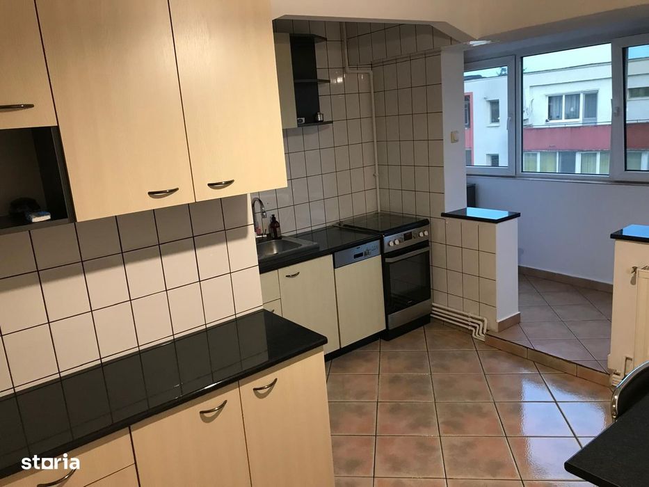 Apartament 4 camere (strada Zizinului)